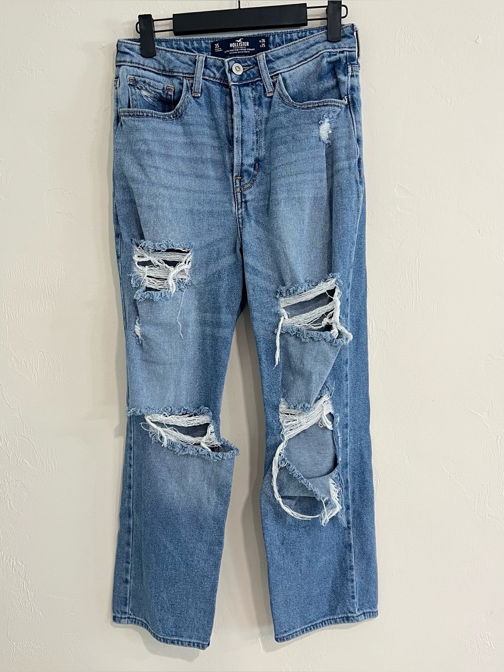 Hollister Ultra High Rise Vintage Straight Distressed Denim Jeans Size 3S 26